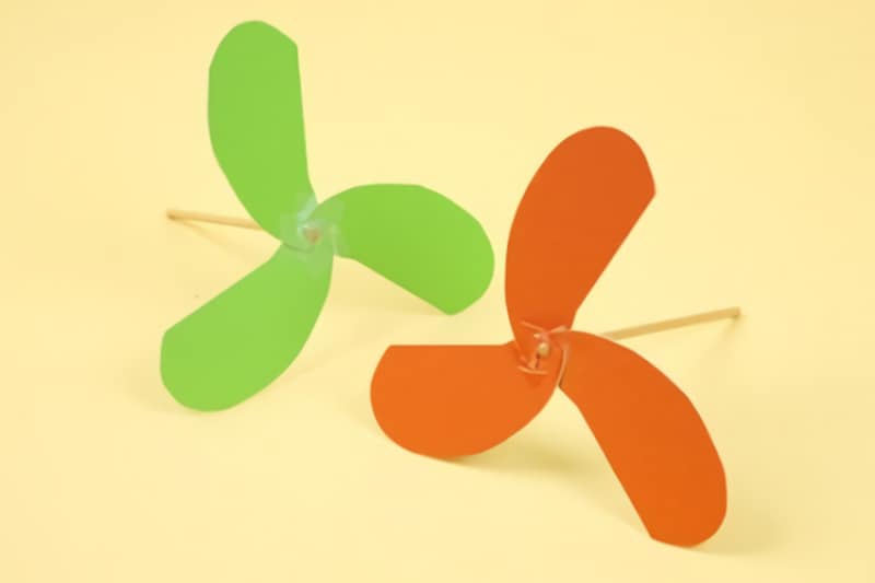 手作りおもちゃ プロペラトンボ