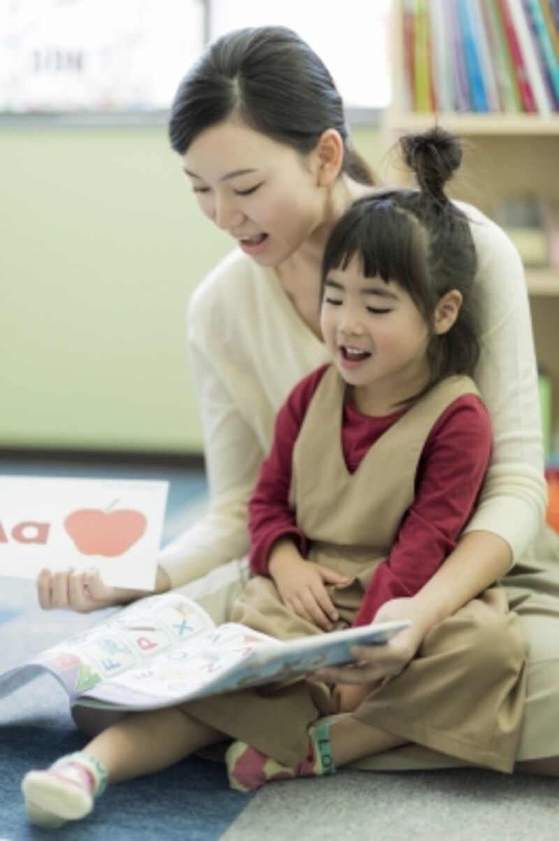 赤ちゃんが寝ている間は、上の子とのスキンシップタイムに
