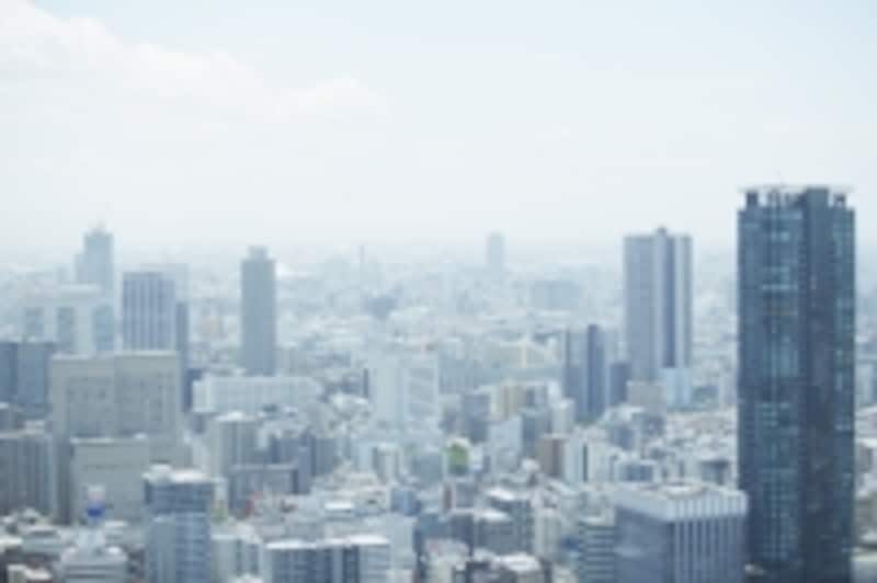 大気汚染は人体にも影響する可能性が。光化学スモッグ注意報の発令状況には気を配っておきたい