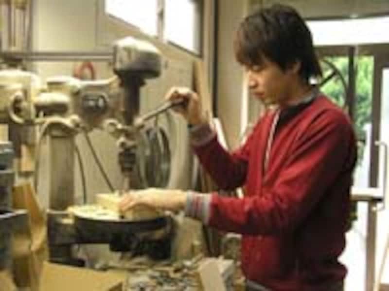 おもちゃ製作の様子