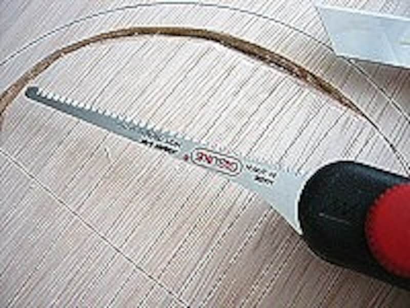 切り抜き作業中