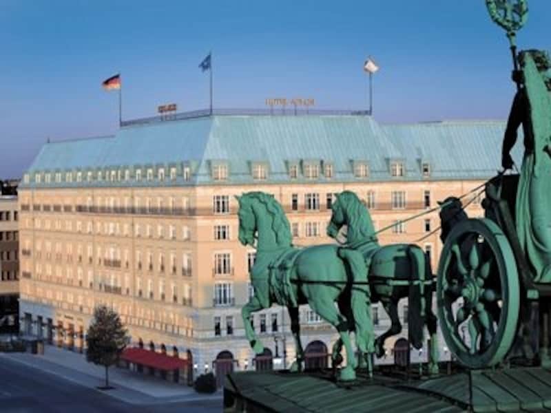 ベルリンの激動の20世紀を象徴するホテル・アドロン © Hotel Adlon Kempinski Berlin