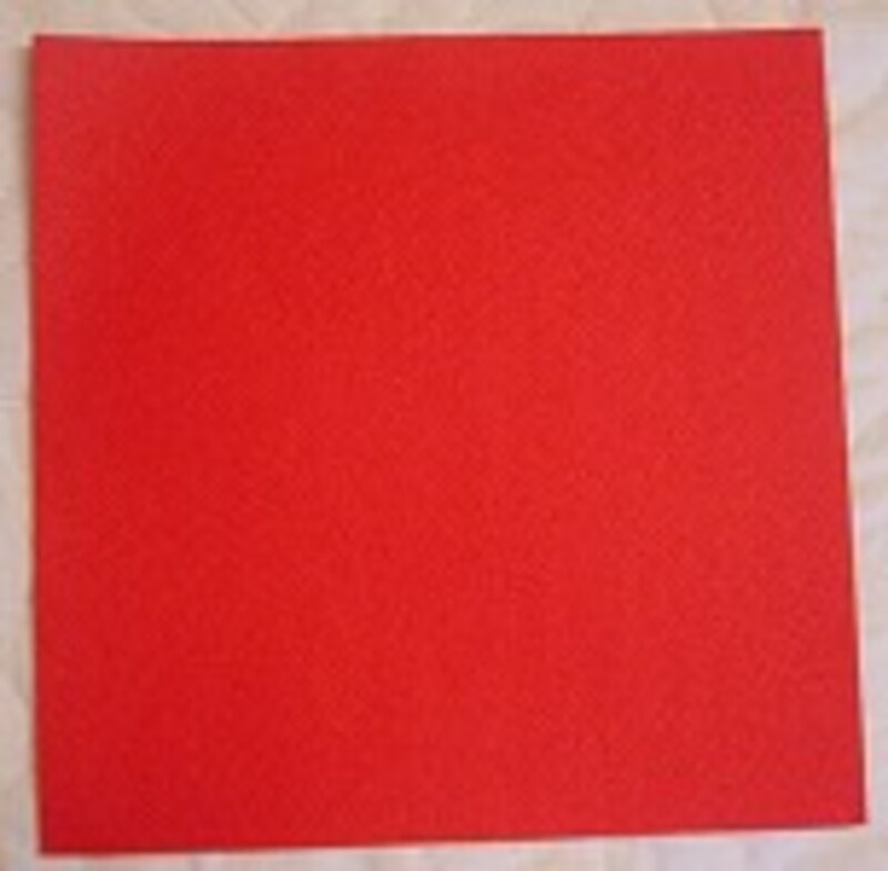 フェルト、鉛筆、はさみ、厚紙