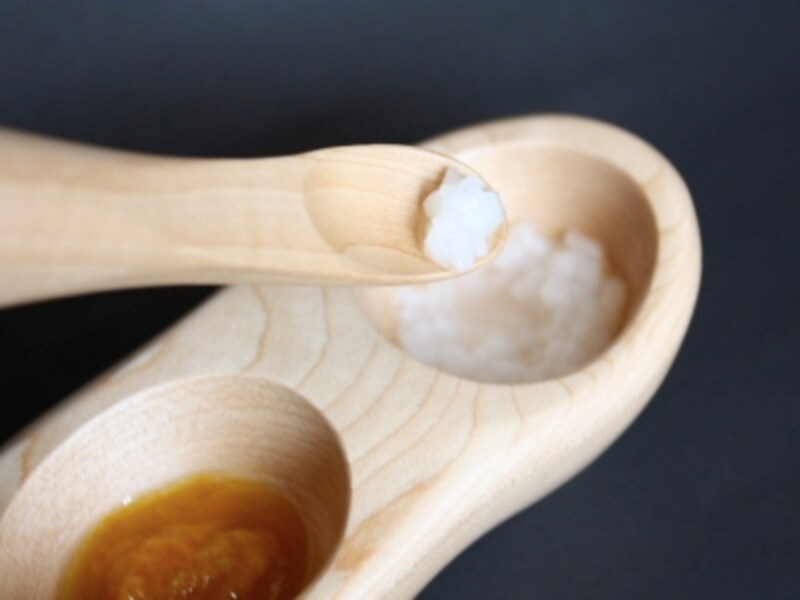 てのひら皿と食べさせスプーンのセット