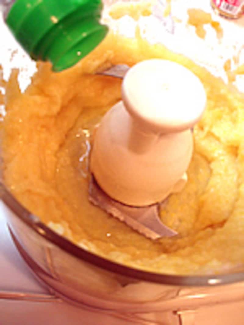 調味料を混ぜる