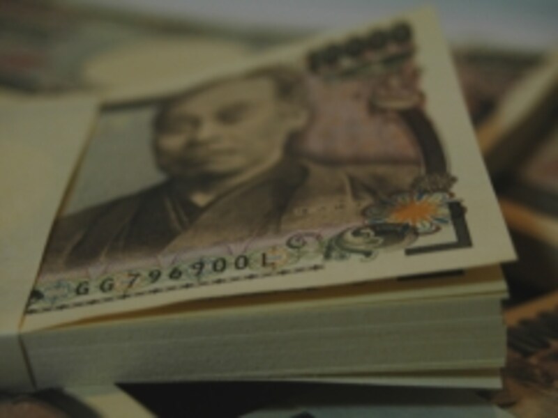 所得が上がって幸せなのも、１５００万円まで？