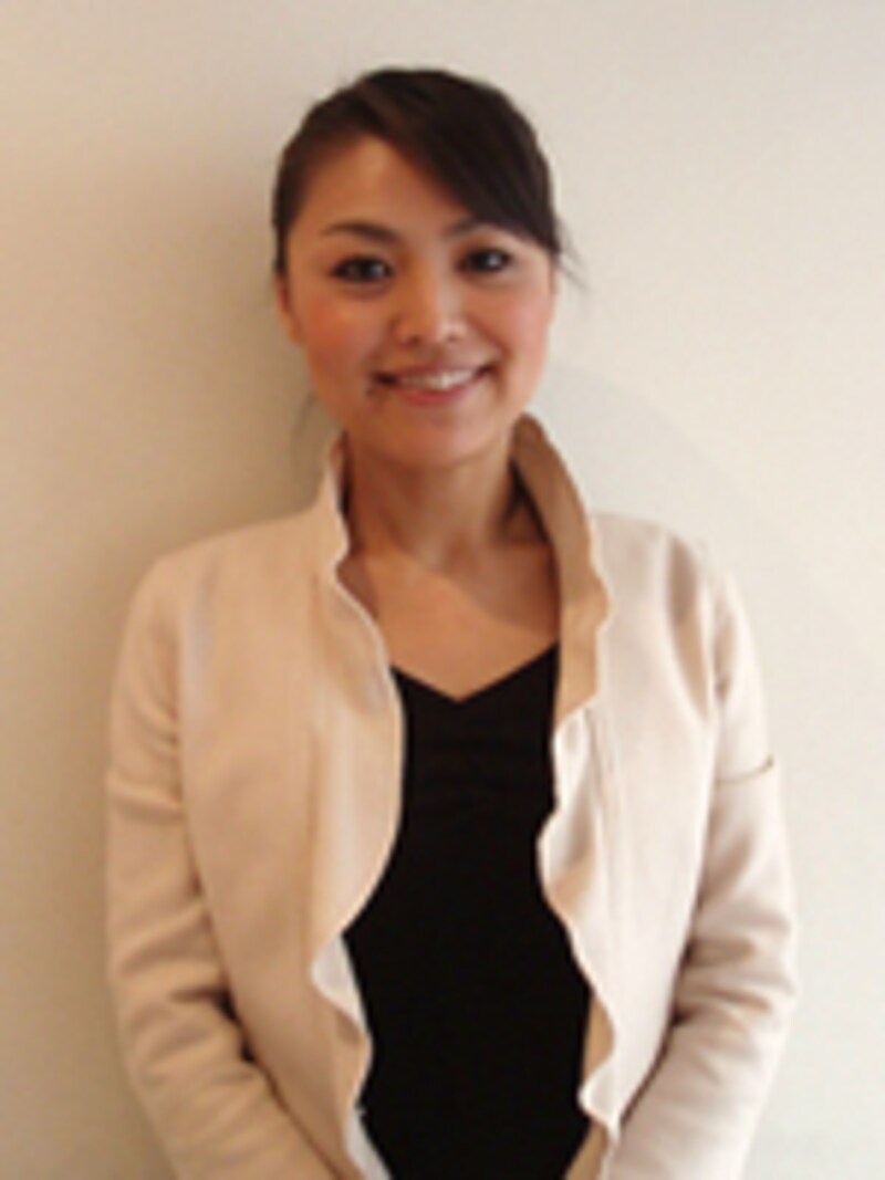 美容講習会講師名内先生