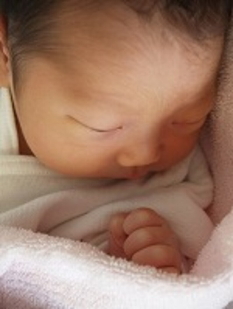 すやすや眠る赤ちゃん