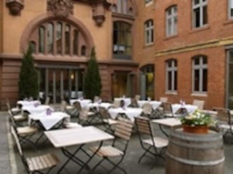 セレブにも愛されるレストラン、マクスウェル