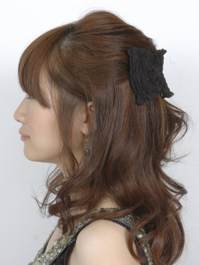 初心者でも簡単！令嬢風ハーフアップヘア