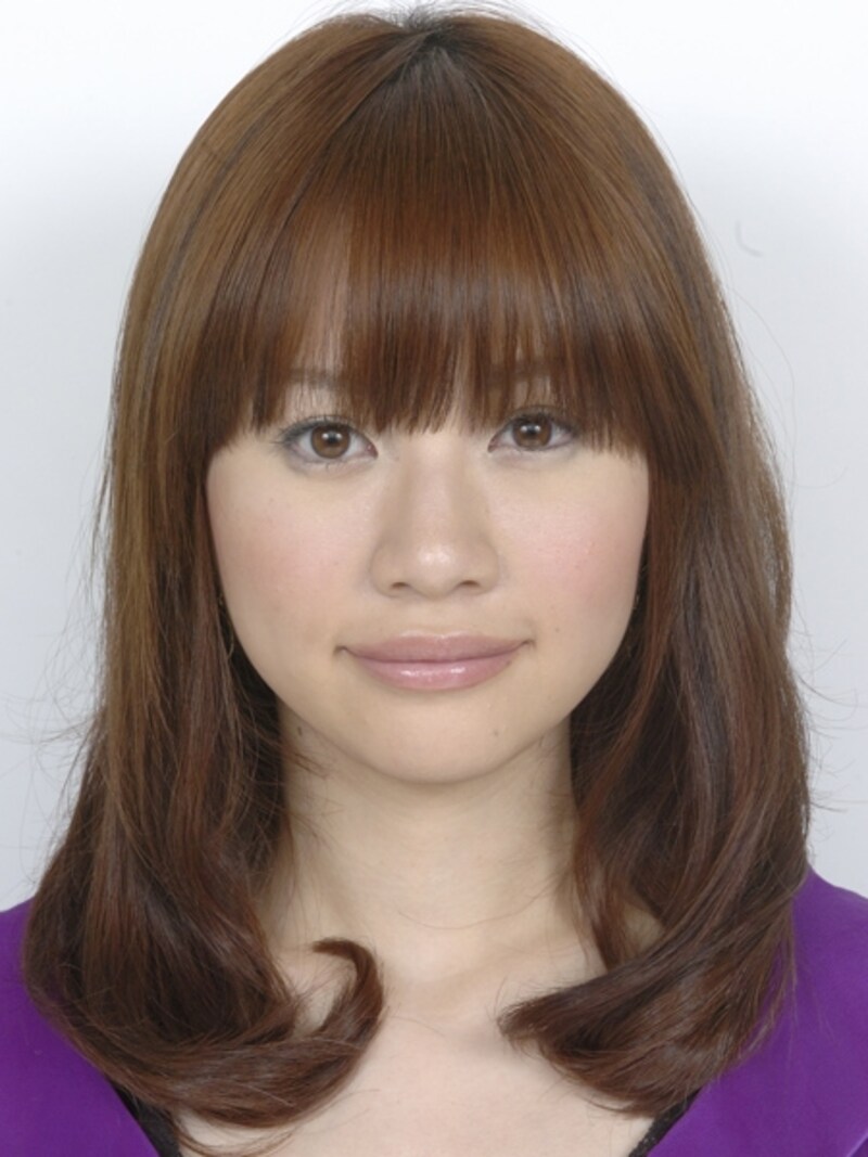 鎖骨くらいのローレイヤー