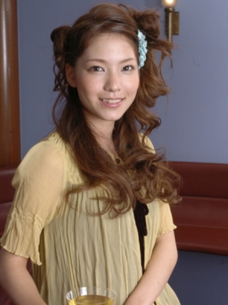 ロングヘア 華やかアシンメトリーヘアアレンジ 結婚式 パーティーヘアアレンジ All About ロングヘア 華やかアシンメトリーヘアアレンジ 結婚式 パーティーヘアアレンジ All About