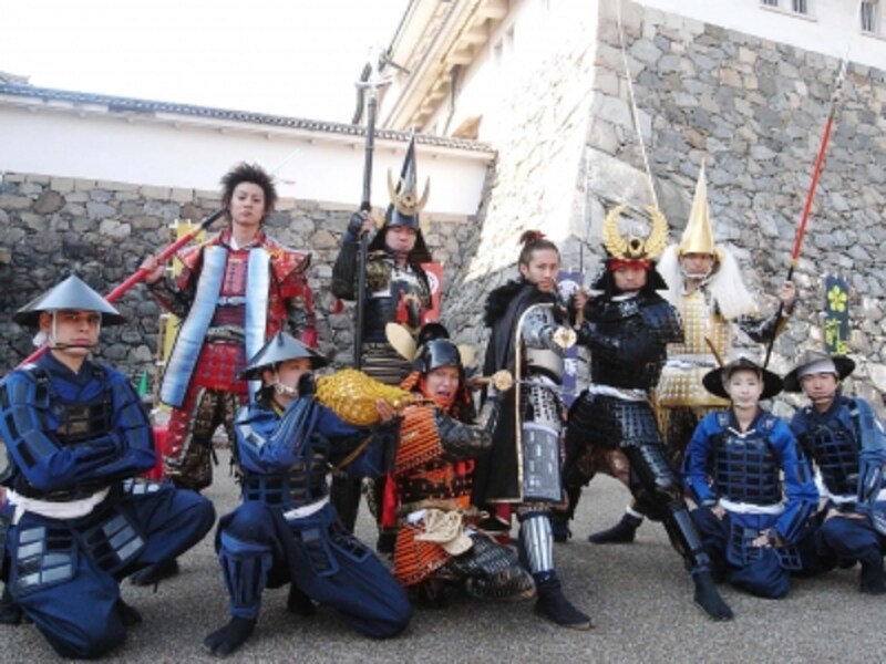 「イケメン武将隊」の通称どおり、二枚目揃い。陣笠隊にはドイツ人と女性2名も。衣装は映画撮影用の甲冑などを手がけている工房による本格派(一式100万以上するとか!ただし武将隊はレンタル(笑))
