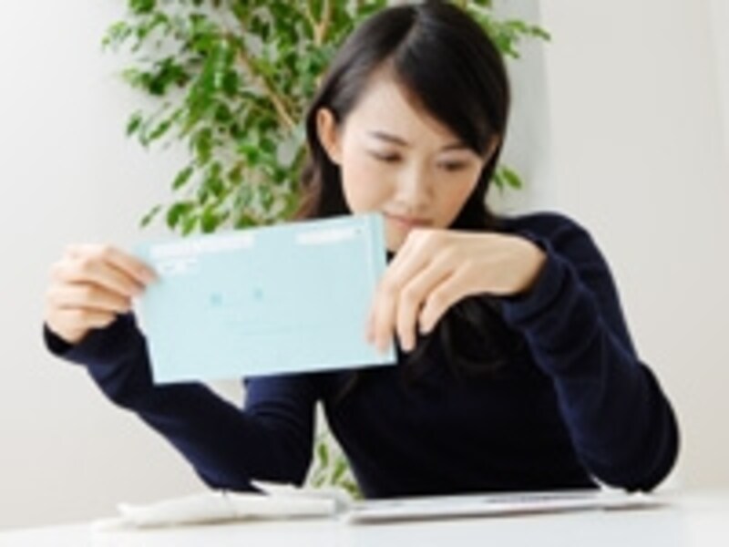 給料から天引きされている厚生年金保険料については会社で一括申告するため申告書への記載は不要