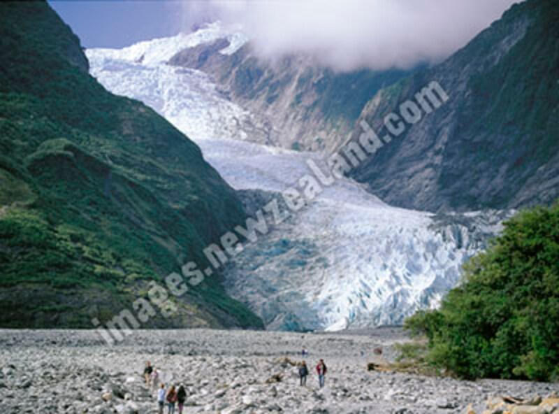 ナルニアを思わせるニュージーランドの風景の画像