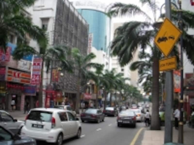 いつ訪れても活気のあるエリアがブキッ・ビンタン。この辺りにはホテルも多い