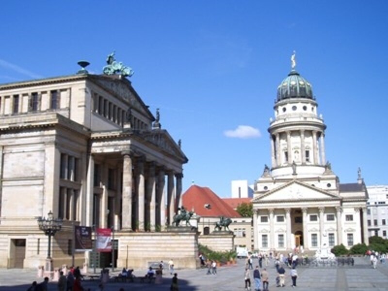 19世紀にはベルリンのグルメと娯楽の中心だったジャンダルメンマルクト