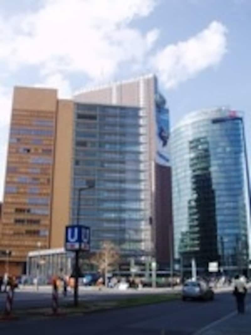 ダイムラーシティーは洗練された現代建築街