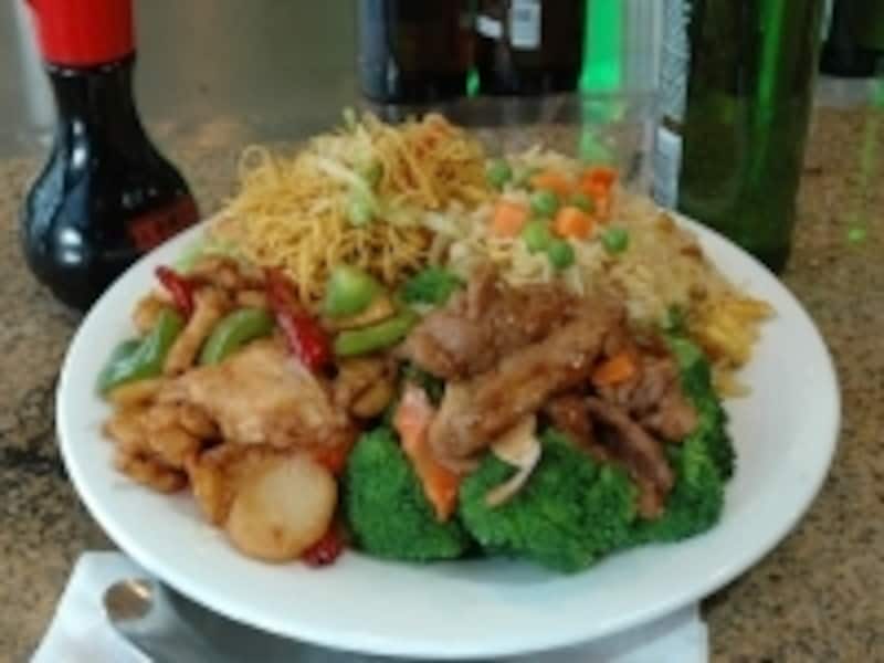 ボリューム満点の中華料理