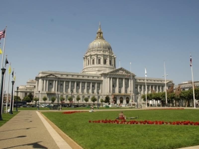 シビックセンターの周辺には面白い建物がいっぱい