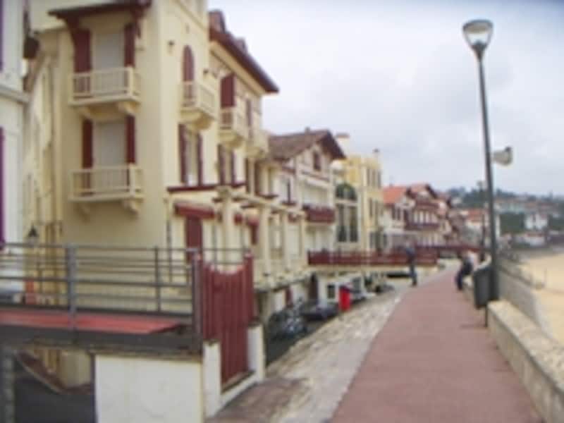 町並み、海、グルメ、ショッピングと楽しみの多い町、サン・ジャン・ド・リュズ