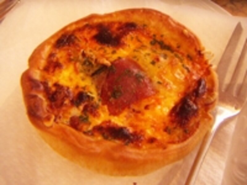 バスクでは、タルトもピペラード味！