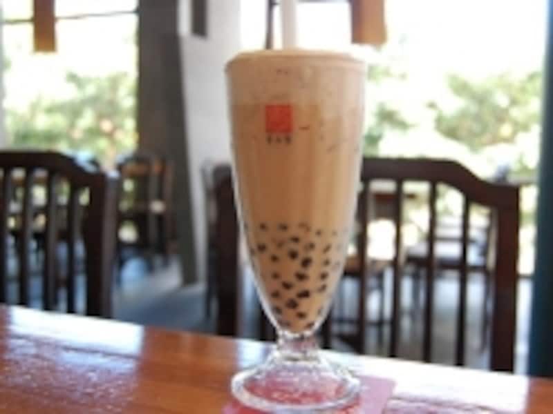 珍珠[女乃]茶の小サイズ70台湾元（約210円）