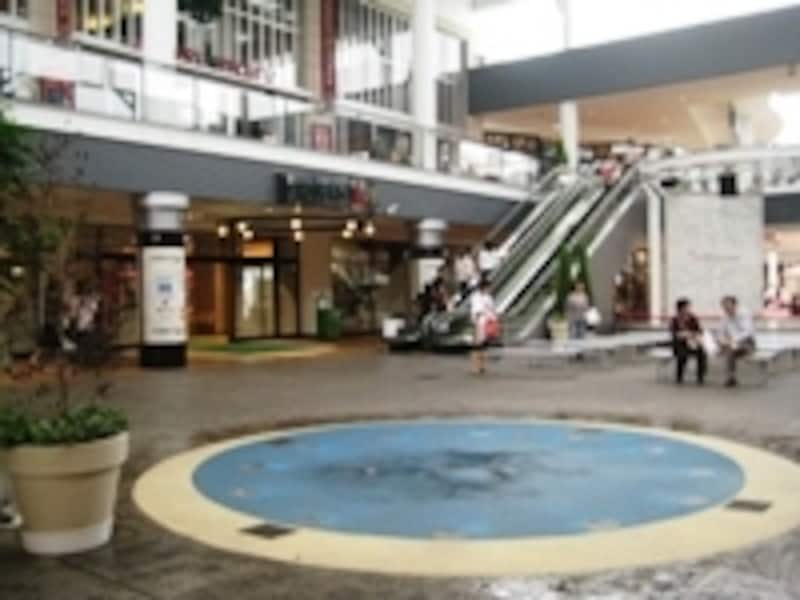 夏は水浴びする子どもたちで賑わうポップジェット