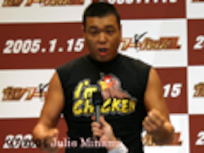 『カンフーハッスル』監督・製作・主演のチャウ・シンチーが来日、六本木ヒルズ アリーナで公開記者会見を行う