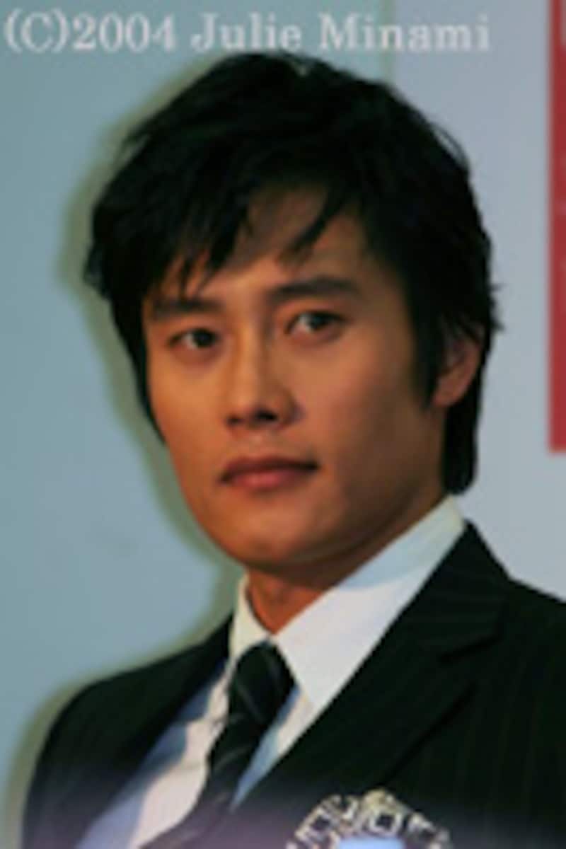 『誰にでも秘密がある』主演のイ・ビョンホンとチェ・ジウの来日記者会見
