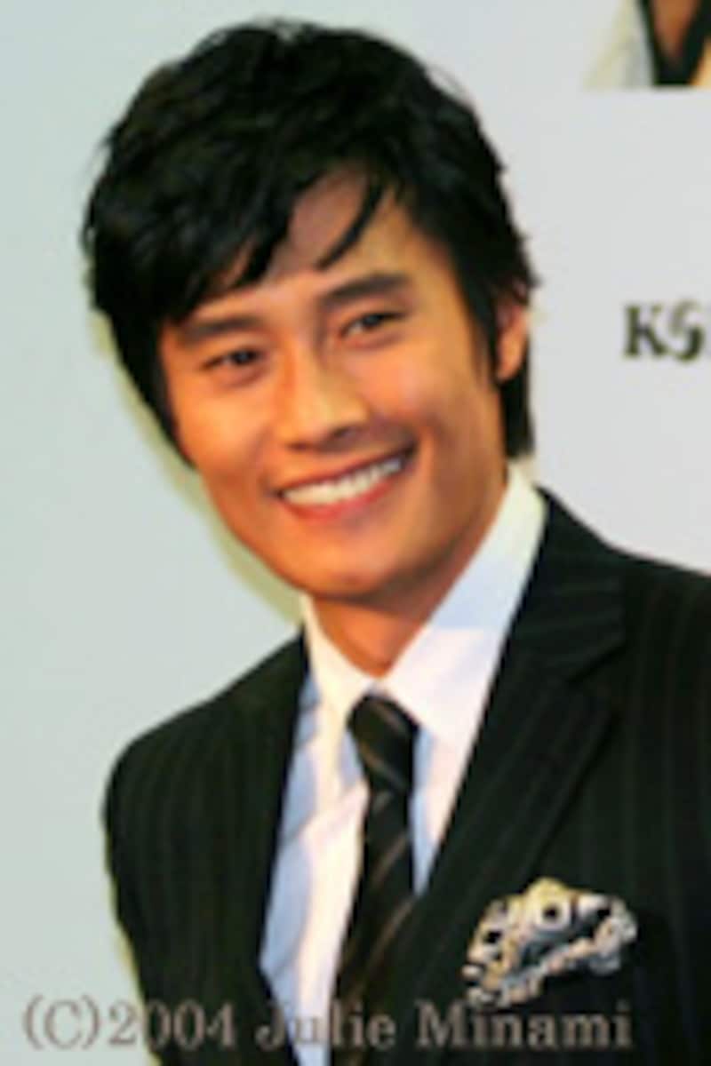 『誰にでも秘密がある』のチャン・ヒョンス監督、主演のイ・ビョンホンとチェ・ジウの来日記者会見