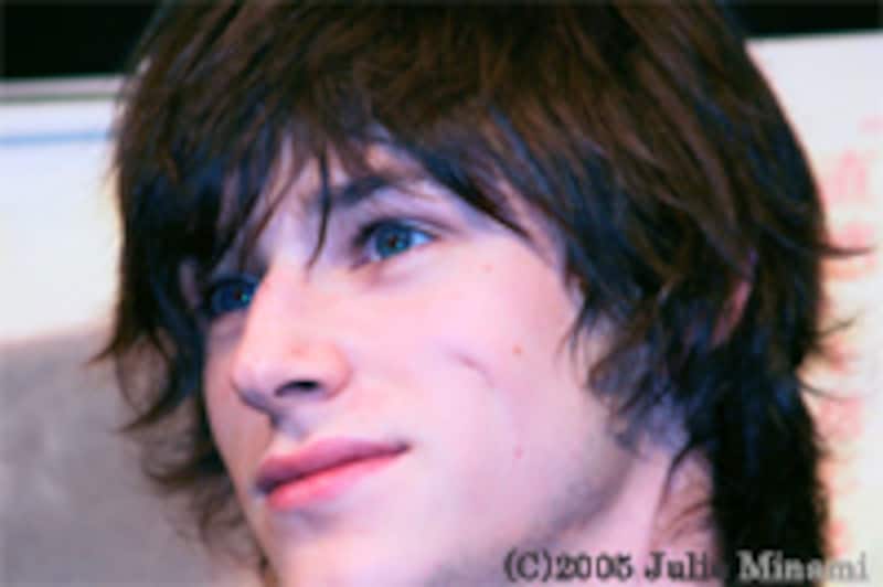 『ロング・エンゲージメント』来日会見。ジャン＝ピエール・ジュネ監督とギャスパー・ウリエル氏