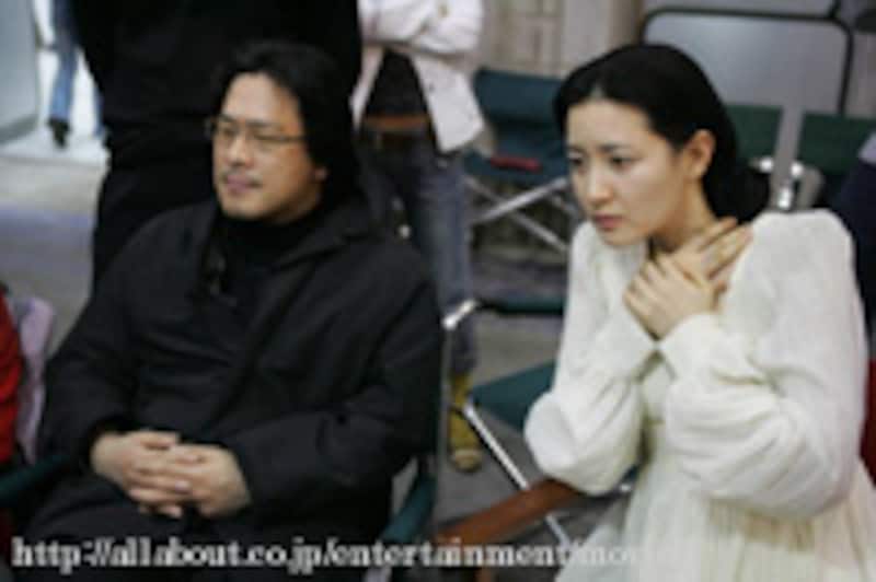 『親切なクムジャさん』朴贊郁（パク・チャヌク）監督×李英愛（イ・ヨンエ）