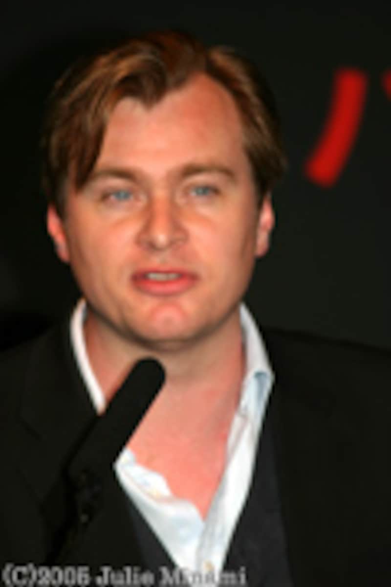 『バットマン ビギンズ』来日会見