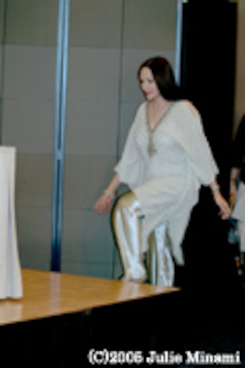 『マザー・テレサ』オリビア・ハッセーさん来日会見[Mother Teresa] Tokyo Press Conference