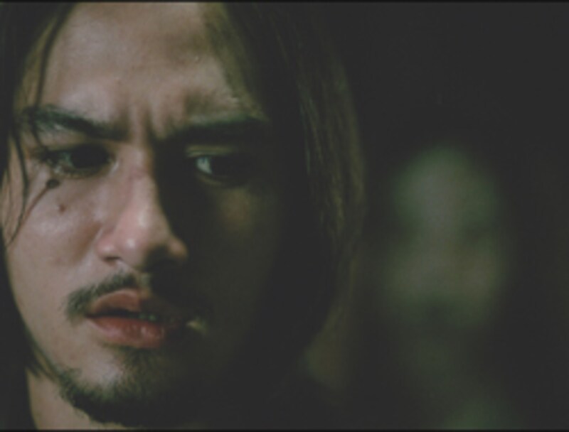 『心霊写真』（2004）[SHUTTER][Kod Tid Vinyaarn]