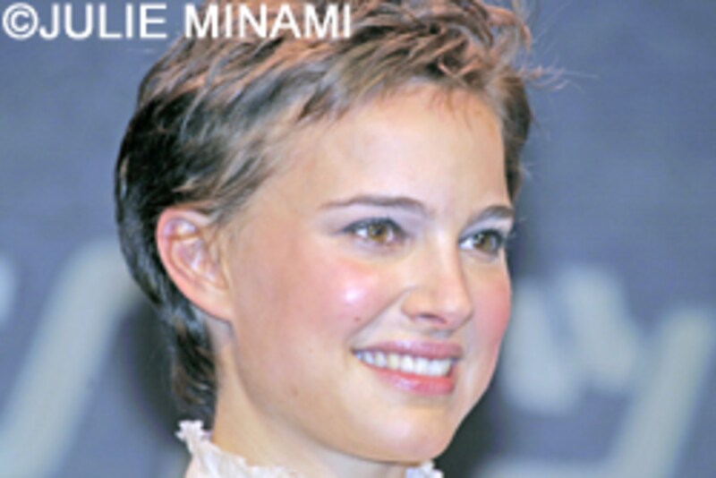 『Vフォー・ヴェンデッタ』ナタリー・ポートマン来日会見