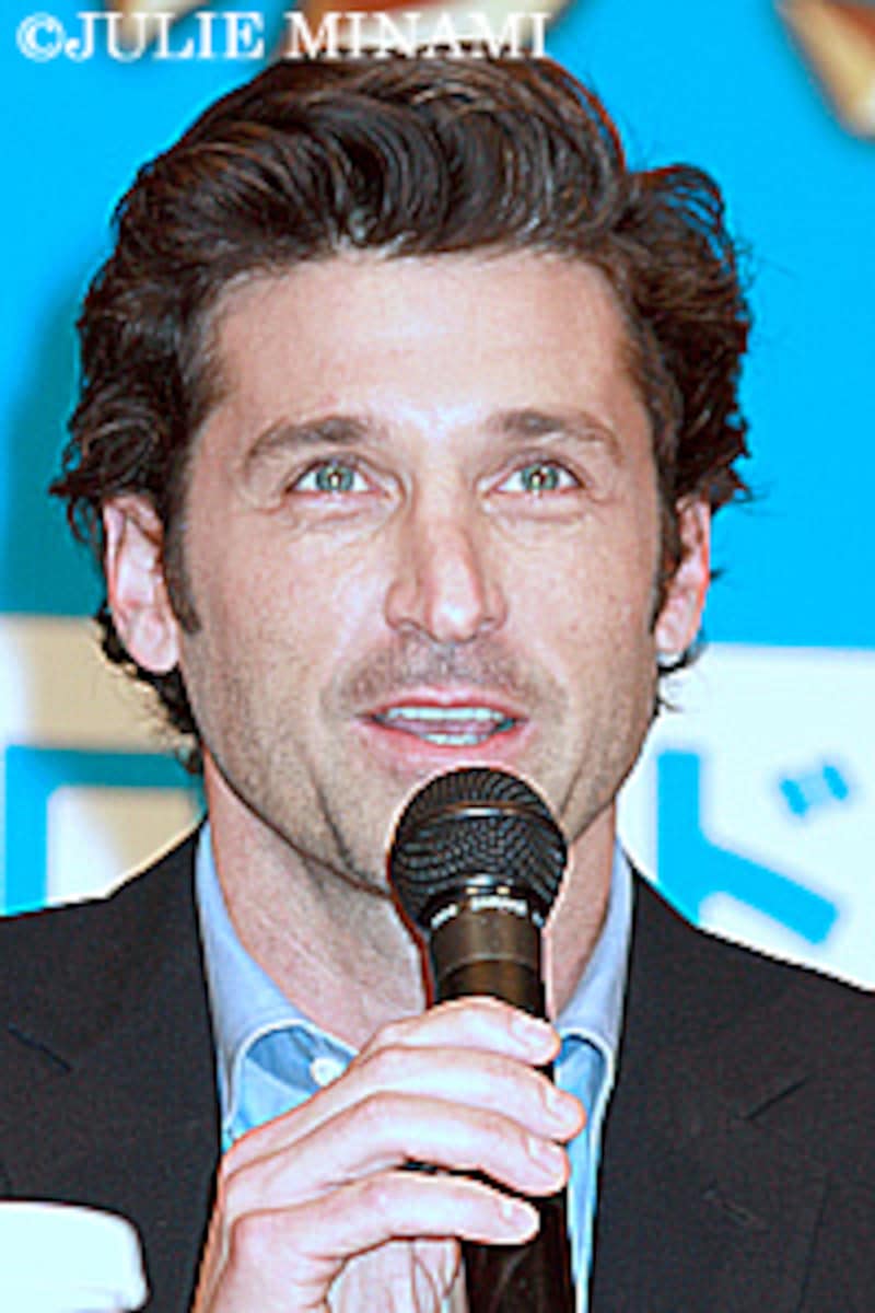 『魔法にかけられて』来日会見