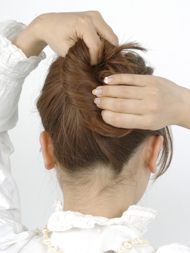 毛先までしっかりねじることで毛先が入りこみやすくなる