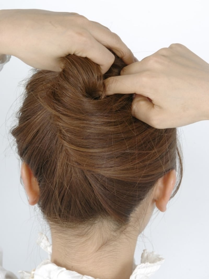 溝の内側に隠すように入れ込む