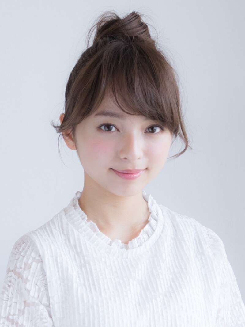 お団子ヘアの正しい作り方、失敗しないやり方は？