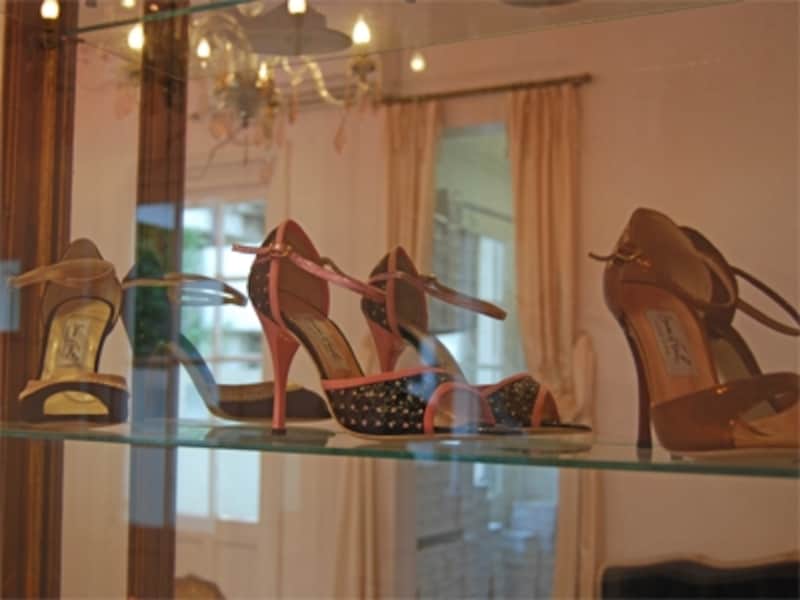 タンゴを踊れなくてもつい欲しくなってしまう美しいタンゴシューズは普段履きのも可能