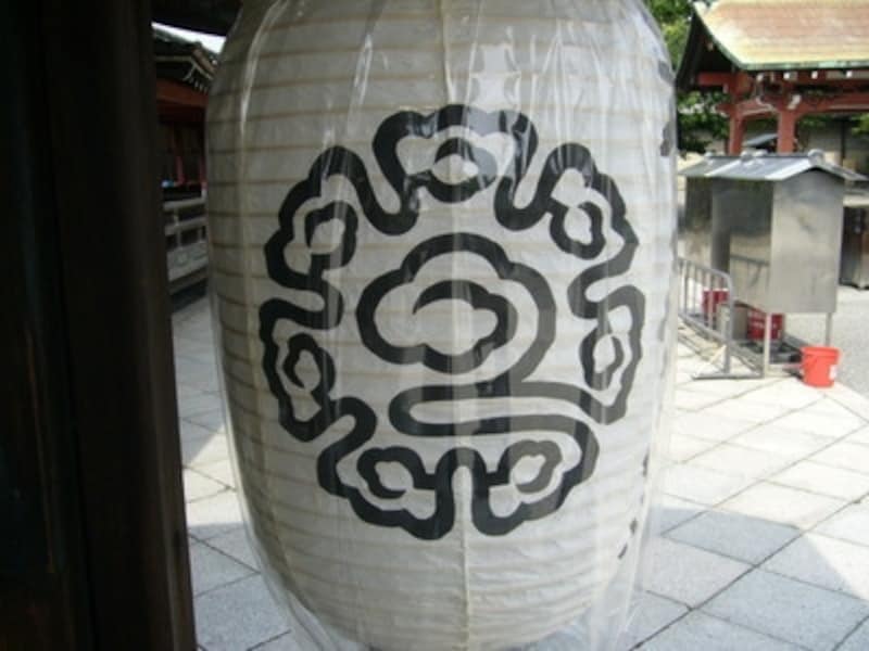 東寺でよく見かけるこのマークの意味は？