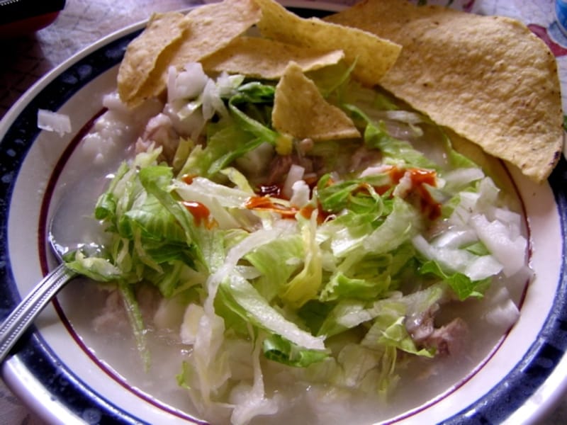 白いスープのポソレ。あっさりとコクのある味