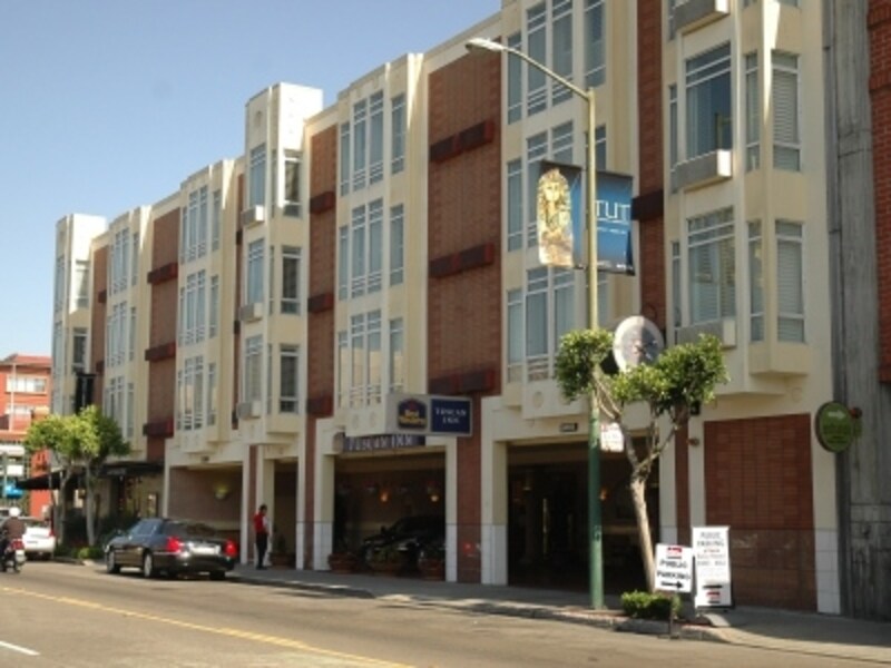 コーヒー＆ハーブティは24時間。毎夕、ワインとビールでおもてなし