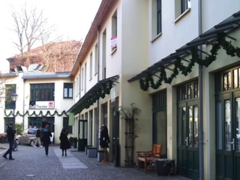 静かにショッピングやカフェが楽しめるヘックマン・ヘーフェ