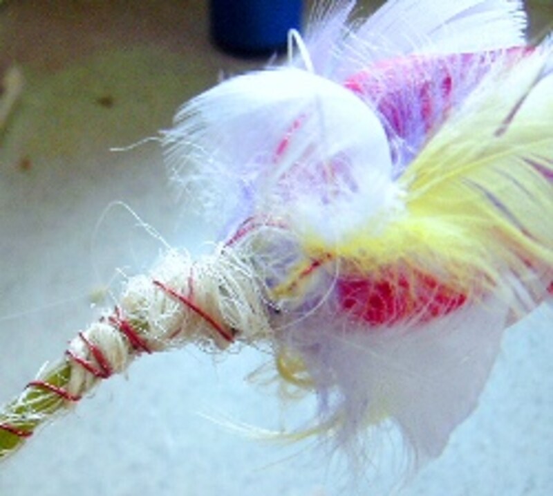 カラーワイヤーで装飾していく