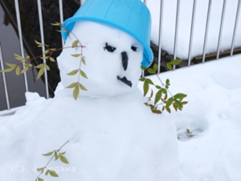 明るい雪だるま