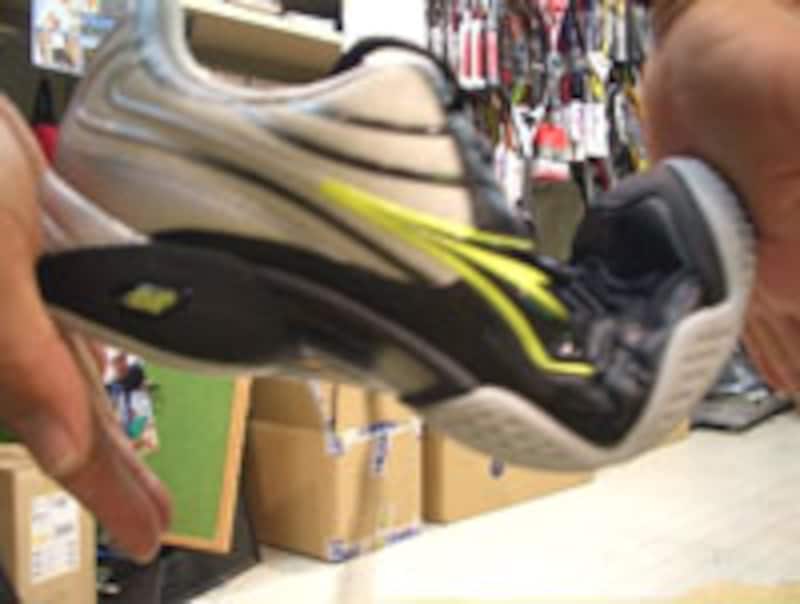 テニスシューズかえり