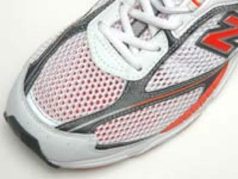 アッパーのメッシュ